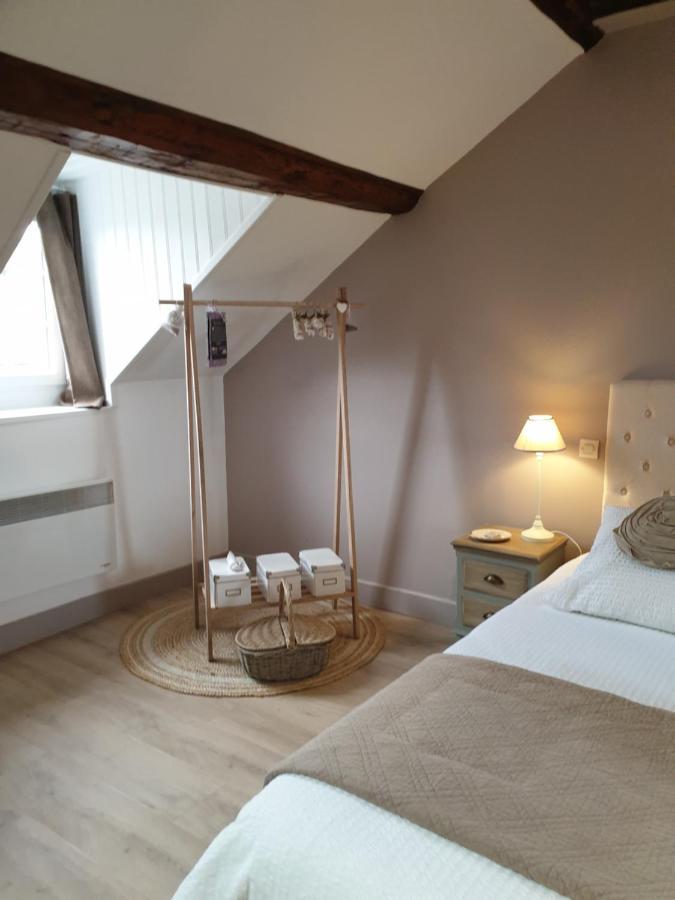D'Anciennes "Chambres De Bonnes" Honfleur Exterior photo
